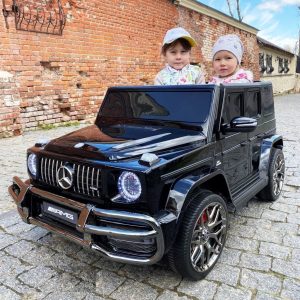 Masinuta electrica pentru copii cu 2 locuri